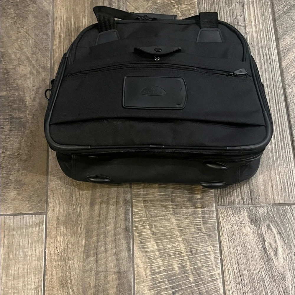 Samsonite Black Men's Bag 17”x14”x 6”.